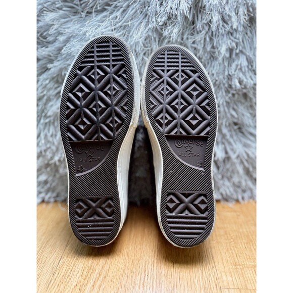 Converse Women’s Chuck Taylor All Star Platform Low Cozy Sherpa Violet Ore 6.5 - Picture 3 of 13